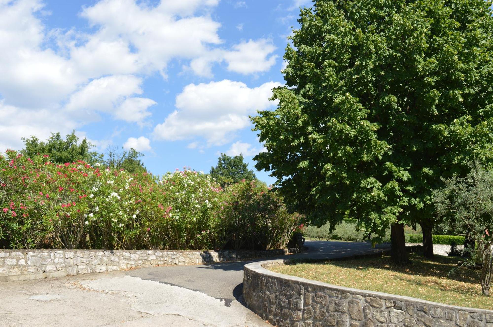 Villa Le Moulin Vallon-Pont-dʼArc Exterior foto